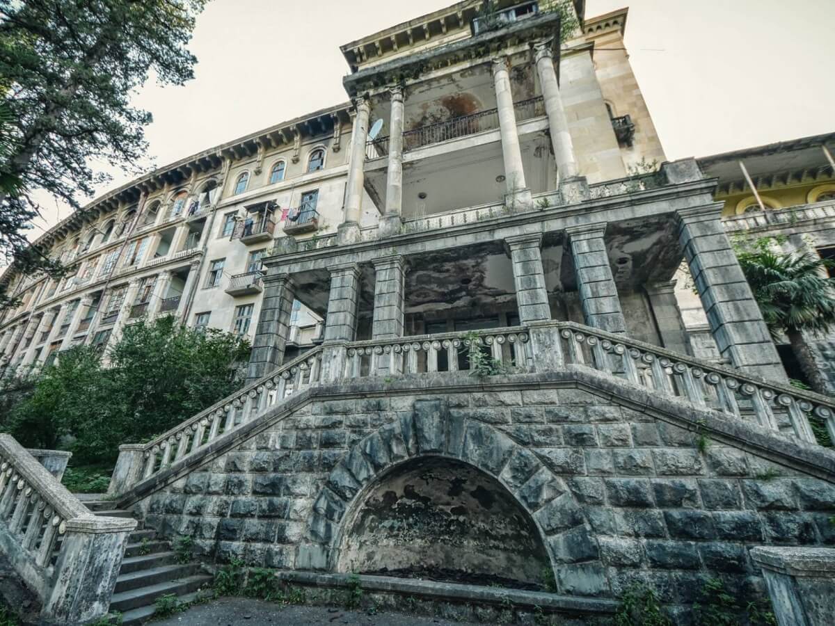 ერთ დროს დიდებული და ხალხმრავალი წყალტუბოს სანატორიუმები ახალი სიცოცხლის მოლოდინში