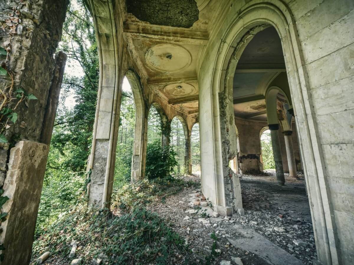 ერთ დროს დიდებული და ხალხმრავალი წყალტუბოს სანატორიუმები ახალი სიცოცხლის მოლოდინში