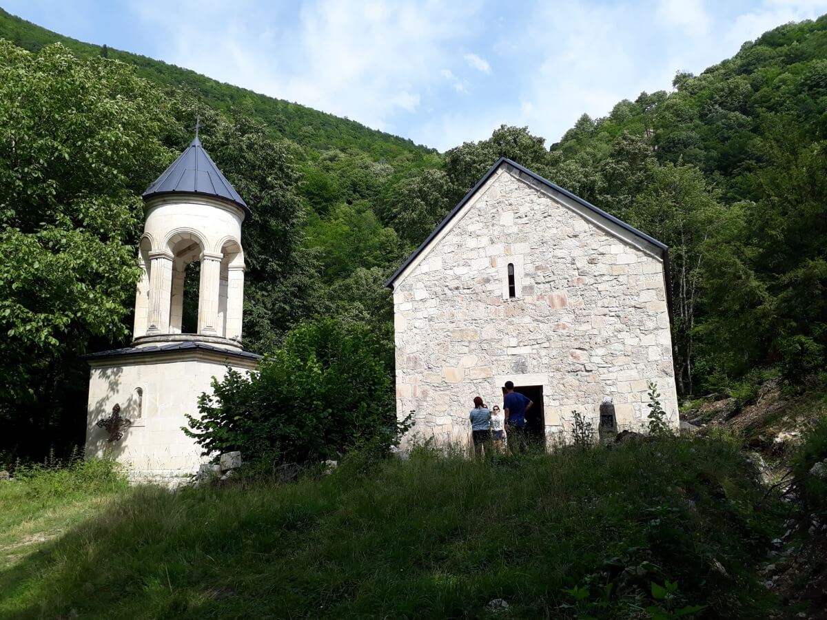 თუ გინდა ზღაპრის გმირობა, გამომყევი ნიკორწმინდაში